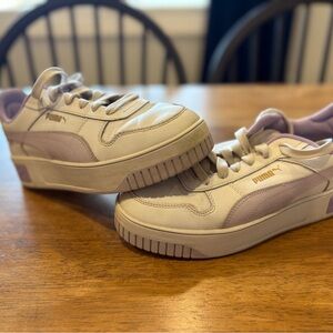 Puma Women's Athletic Shoes in Cream and Purple